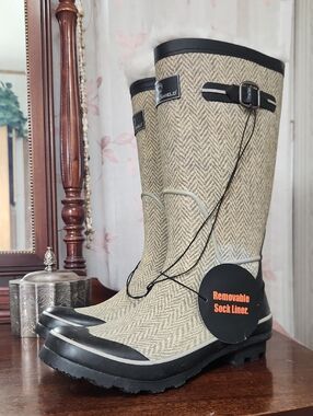 NWT Women's Artic Shield Tan Waterproof Winter Rain Boots with Removable Liner